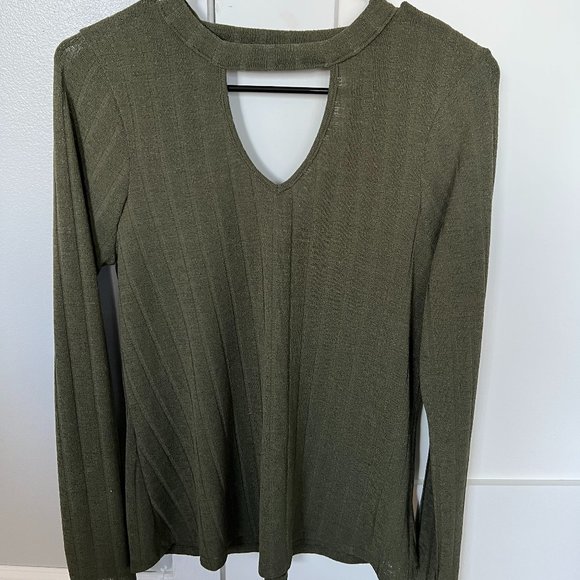 BKE Cut Out Ribbed V-Back Top - Picture 1 of 7